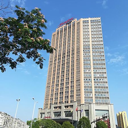 Отель Hampton By Hilton Ji'An Цзиань Экстерьер фото